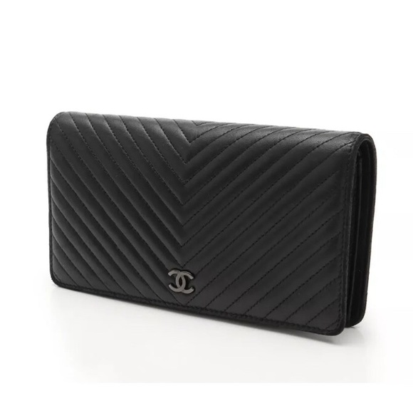 CHANEL V-stitch Folded Long Wallet - Picture 2 of 8